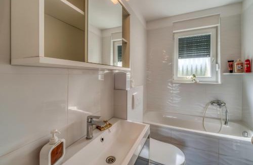 Porat Apartment | Apartments Doris