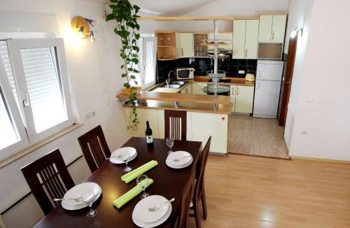Stanici Apartment | Apartments Gajo