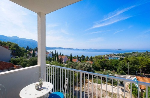 Brasina Apartment | Apartments Grljević - One Bedroom Apartment with Balcony and Sea View (A4)