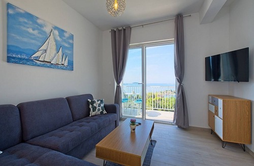 Brasina Apartment | Apartments Grljević - One Bedroom Apartment with Balcony and Sea View (A4)