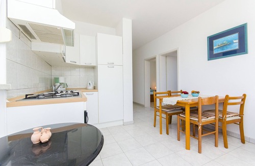 Necujam Apartment | Apartments Kažimir (45981-A3) - Necujam - island Solta