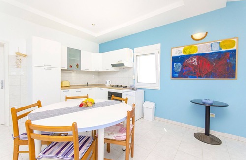 Necujam Apartment | Apartments Kažimir (45981-A5) - Necujam - island Solta