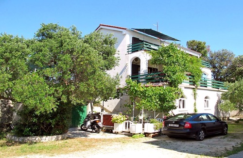 Banjol Apartment | Apartments Ines (65041-A1) - Banjol - island Rab