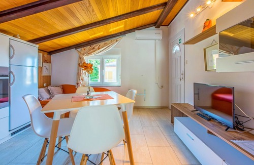 Crikvenica Apartment | Apartments Ivana, (13460), Crikvenica, hr