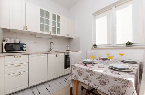Omis Apartment | Apartments Jasna (35911-A2) - Omis