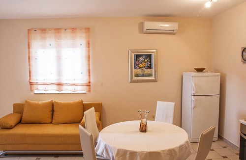 Novalja Apartment | Apartments Karolina, (16291), Novalja, hr