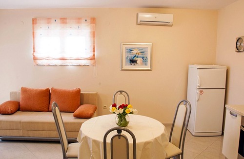Novalja Apartment | Apartments Karolina, (16293), Novalja, hr