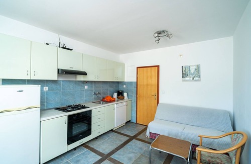 Zavrelje Apartment | Apartments Klis - Three-Bedroom Apartment with Terrace