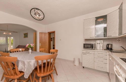 Tice Apartment | Apartments Luca