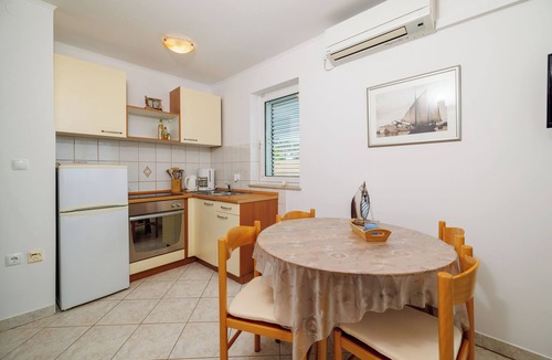 Banjol Apartment | Apartments Marijana (86991-A2) - Banjol - island Rab