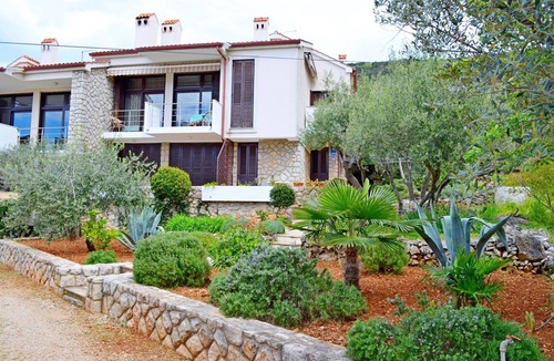 Cres Apartment | Apartments Marija (67811-A2) - Cres - island Cres
