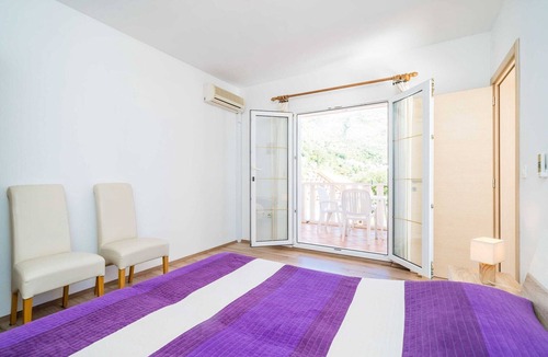 Zupa dubrovacka Apartment | Apartments Marnic Blue Chill-Comfort One Bedroom Apartment with Balcony and Sea View(A4)