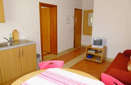 Omisalj Apartment | Apartments Mauro, (15222), Omišalj, hr