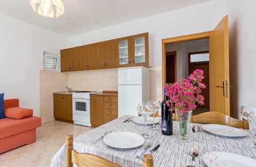 Vinisce Apartment | Apartments Mirko, (11848), Vinišće, hr
