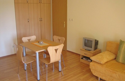 Omis Apartment | Apartments Mladen, (8521), Omiš, hr