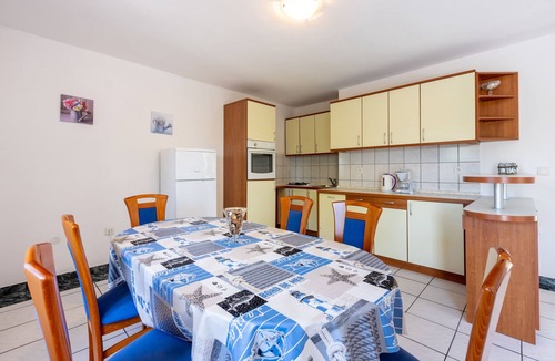 Grizane Apartment | Apartments Neven (62696-A3) - Grižane