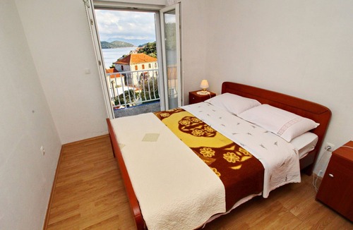 Polace Apartment | Apartments Nodilo - One Bedroom Apartment with Balcony and Sea View (Apt 1)