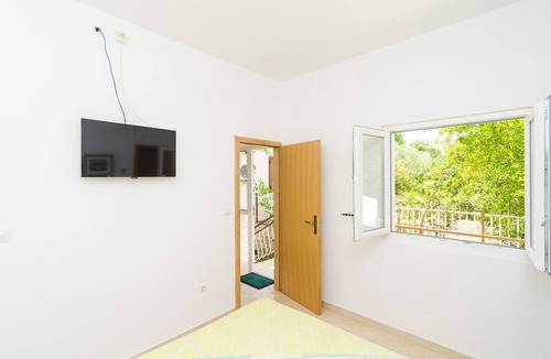 Kupari Apartment | Apartments & Rooms Barišić - Standard Studio Apartment with Balcony and Garden View (G1-6)