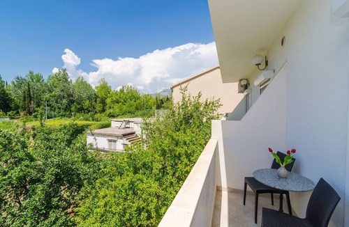 Kupari Apartment | Apartments & Rooms Barišić - Double Room with Balcony and Garden View (First floor-Soba 8)