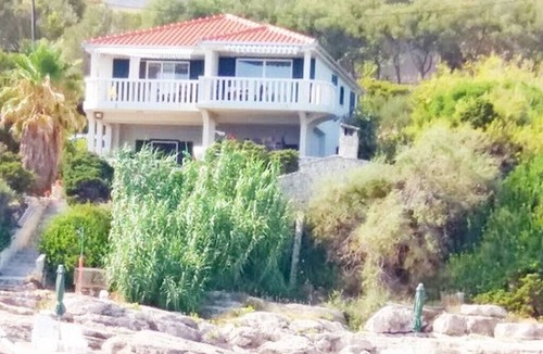 Milna Apartment | Apartments Ružica, (12858), Vis, hr