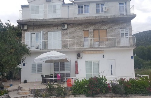 Poljica Apartment | Apartments Semafor - One Bedroom Apartment with Terrace and Sea View A3