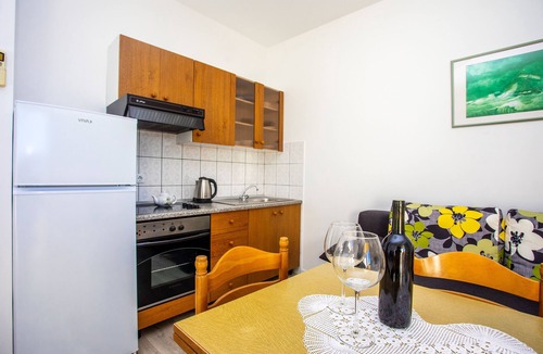 Omis Apartment | Apartments Tonči (33111-A1) - Duce