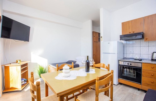 Omis Apartment | Apartments Tonči (33111-A1) - Duce