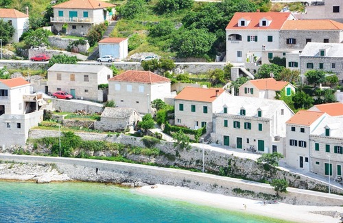 Pucisca Apartment | Apartments Tonka, (14491), Pucišca, hr