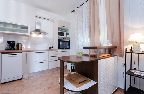 Supetarska Draga Apartment | Apartments Vesna (81421-A1) - Rab - island Rab