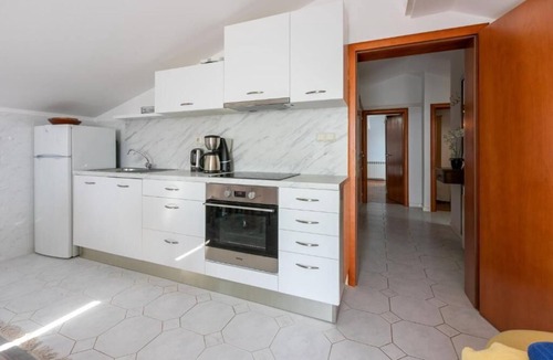 Banjol Apartment | Apartments Vila Antula (66781-A4) - Banjol - island Rab