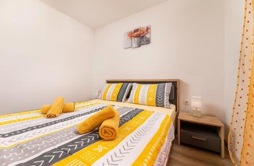Marsici Apartment | Apartments Viky with pool