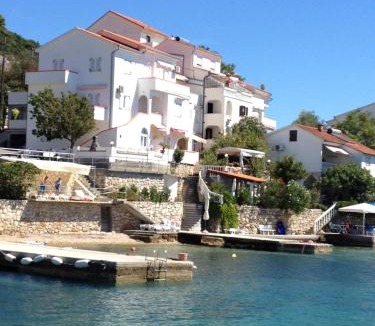 Supetarska Draga Apartment | Apartments Villa Emilija