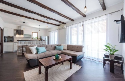 Mlini Villa | Apartments Villa Made 4U Deluxe Four Bedroom Apartment with Terrace and Sea View