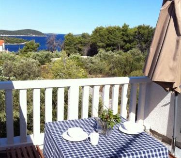 Maslinica Apartment | Apartments Voga