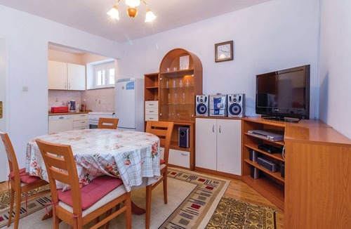 Veljun Primorski Apartment | Apartments Vukelić (28751-A2) - Senj