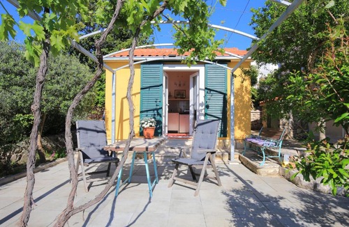 Splitska Apartment | Apartments with parking space Splitska, Brac - 17023