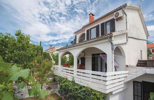 Pinezici Apartment | Apartments with parking space Pinezici, Krk - 18967