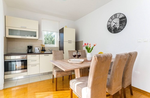 Novalja Apartment | Apartments with Pool and Balcony