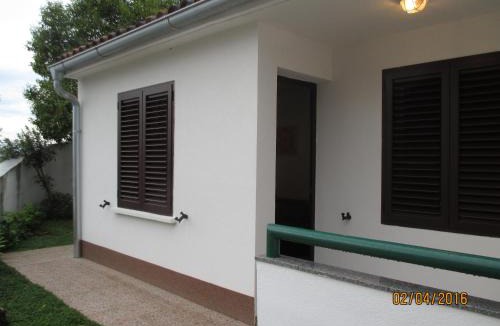 Necujam Apartment | Apartments with WiFi Necujam, Solta - 12500