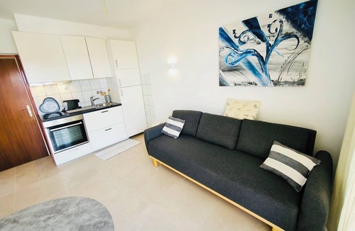 Maslinica Apartment | Apartments ZB (10175-A2) - Maslinica
