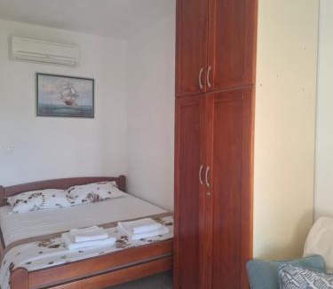 Kastel Stafilic Apartment | Apt Studio Nina Balerina