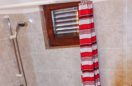 Vantacici Apartment | Arbanas A1, 400m to the beach,4 people,outdoor pool,free WiFi,playground,parking