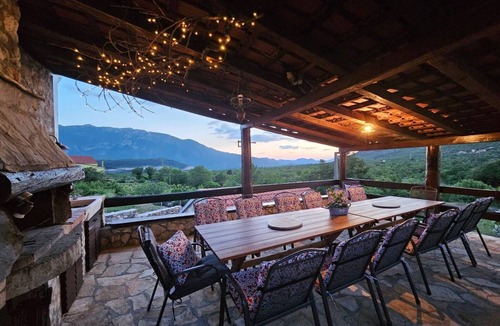 Sestanovac House | Authentic Dalmatian Hillside Escape with Pool, Sauna & BBQ - Seven Bedroom Holiday Home