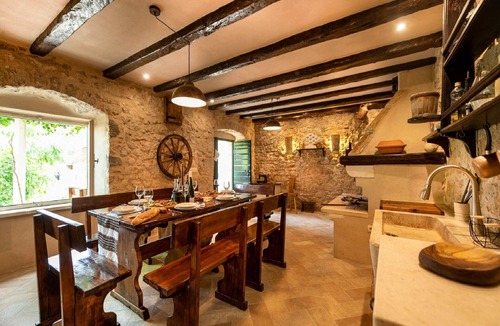 Sestanovac House | Authentic Stone House Lola