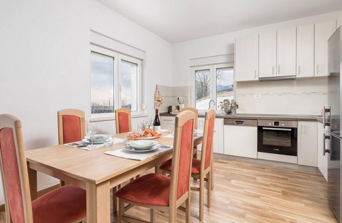 Pobri Apartment | Awesome apartment in Bregi with house sea view