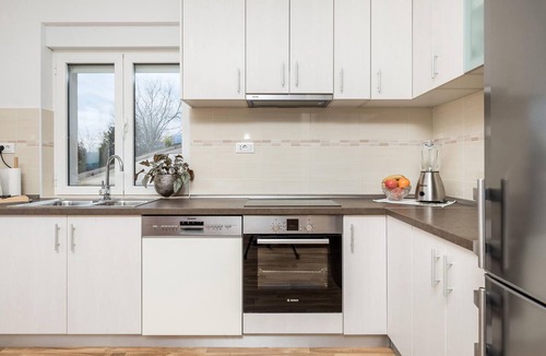 Pobri Apartment | Awesome apartment in Bregi with house sea view