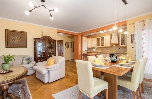 Viskovo Apartment | Awesome apartment in Kastav with swimming pool