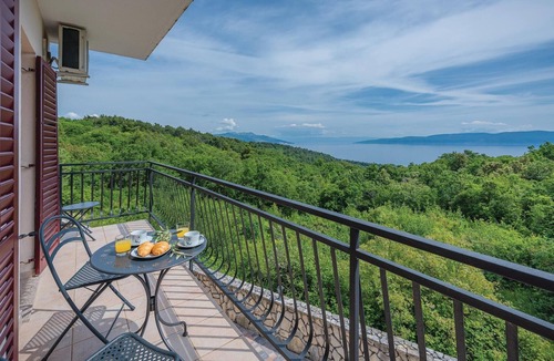 Drenje Apartment | Awesome apartment in Labin with sauna