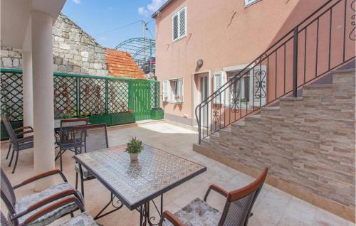 Omis Apartment | Awesome Apartment In Podgrade With Wifi