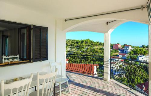Sevid Apartment | Awesome Apartment In Sevid With House Sea View
